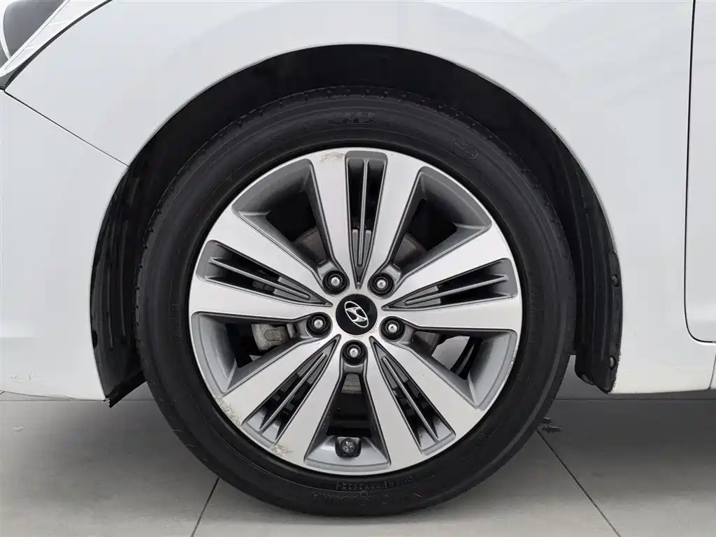 Hyundai Mistra 2014 1.8L Auto Premium DLX фото 17