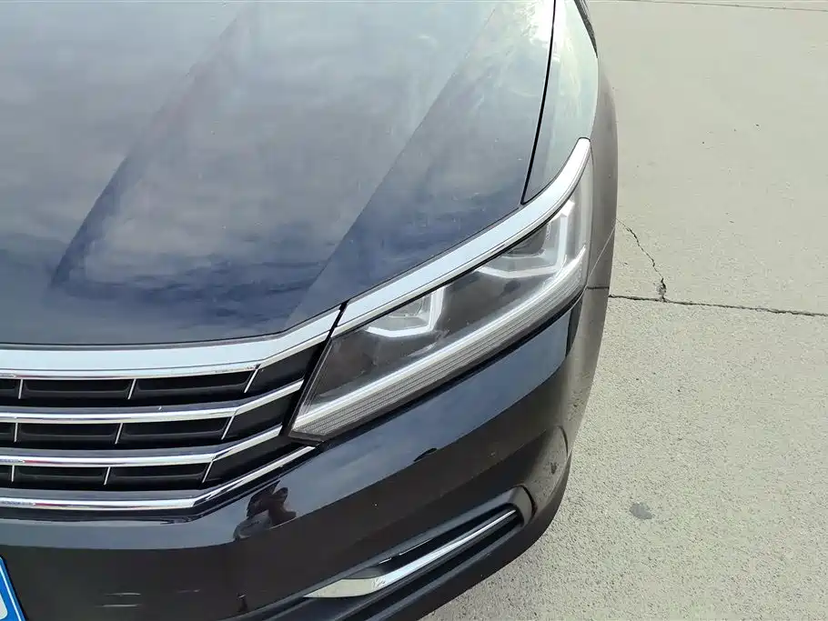 Volkswagen Passat 2017 330TSI DSG Prestige фото 5