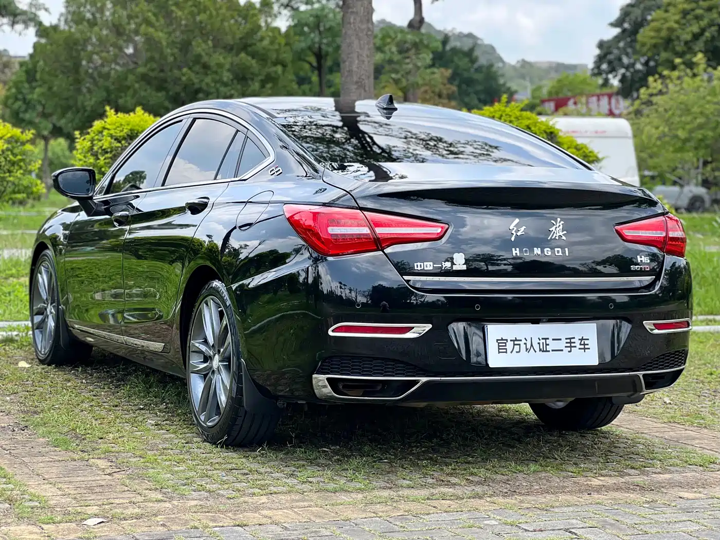 Hongqi H5 2018 Model 30TD Smart Connect Royal 60th Anniversary Edition фото 5