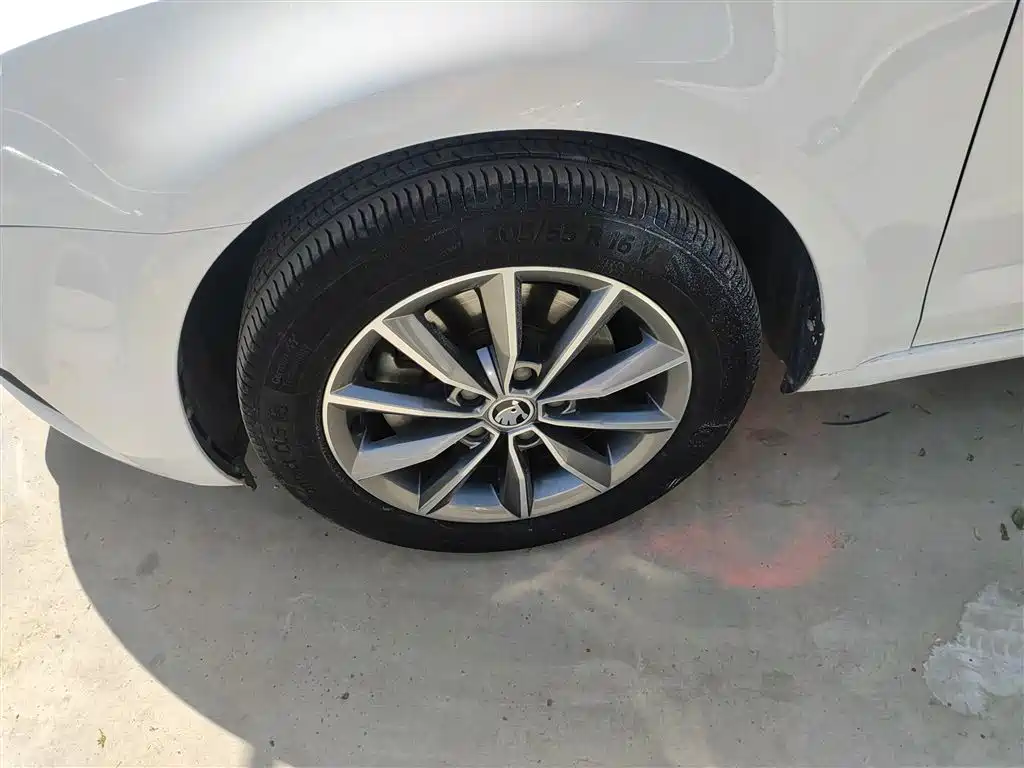 Škoda Octavia 2018 TSI230 DSG Comfort Edition фото 23