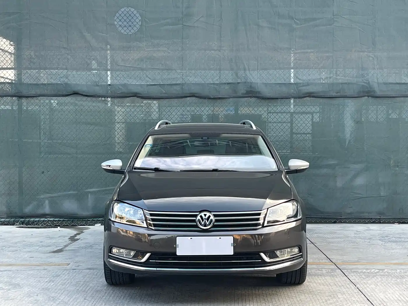 Volkswagen Magotan (Import) 2012 Wagon 2.0TSI Comfort фото 2