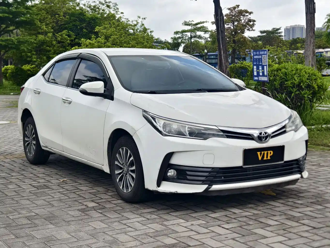 Toyota Corolla 2017 Facelift 1.2T S-CVT GL фото 3