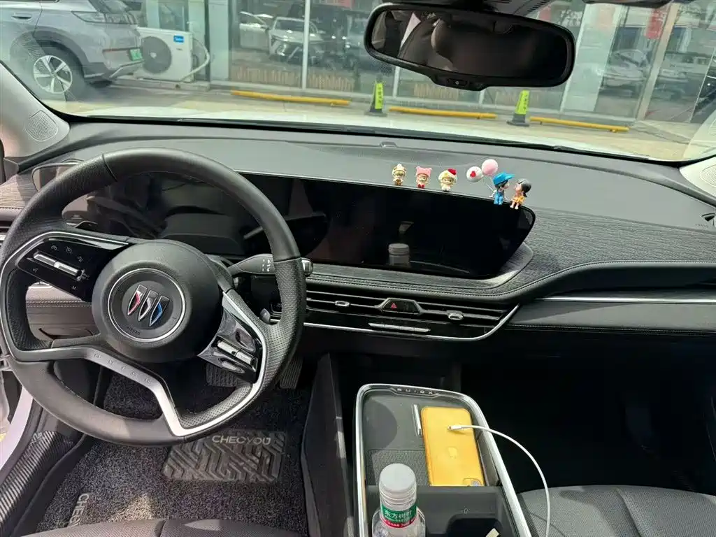 Buick LaCrosse 2025 Model 28T Platinum Edition фото 5