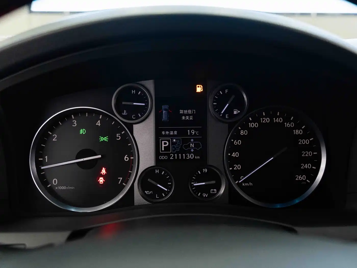 Lexus LX 2012 Model 570 фото 10