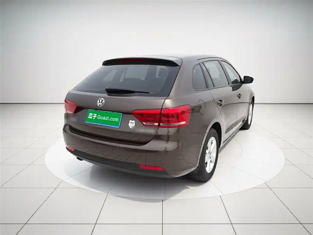 Volkswagen Lavida Tour 2013 1.6L Automatic Trend Style фото 5