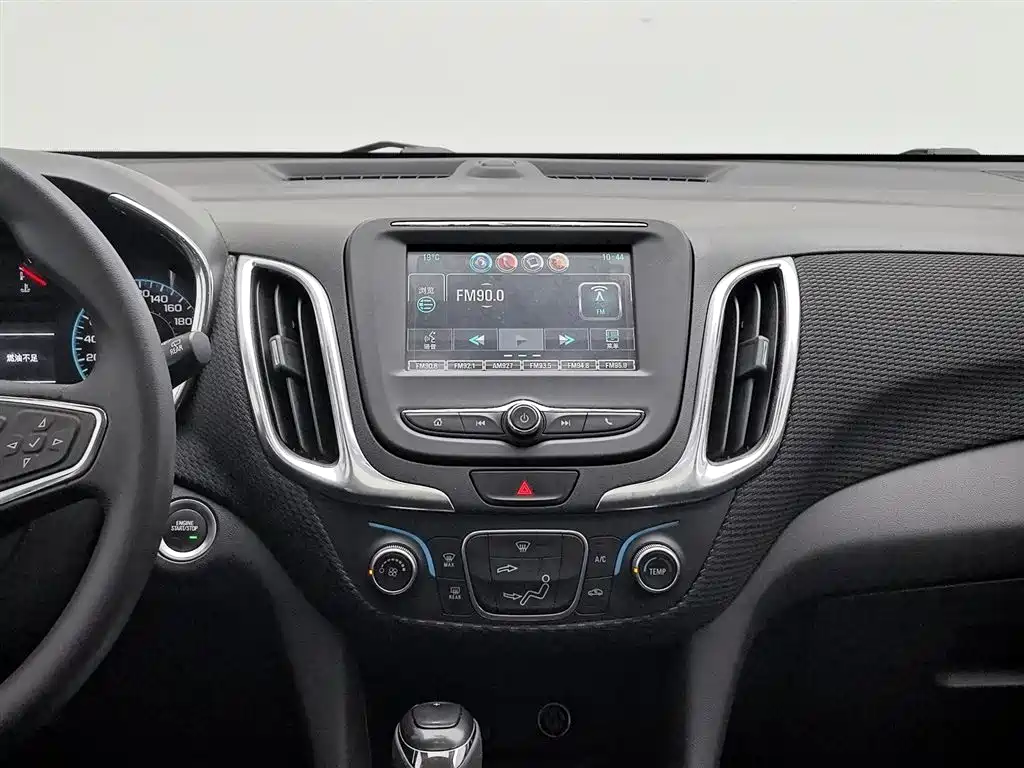 Chevrolet Equinox 2018 535T Automatic Frontier Edition фото 12