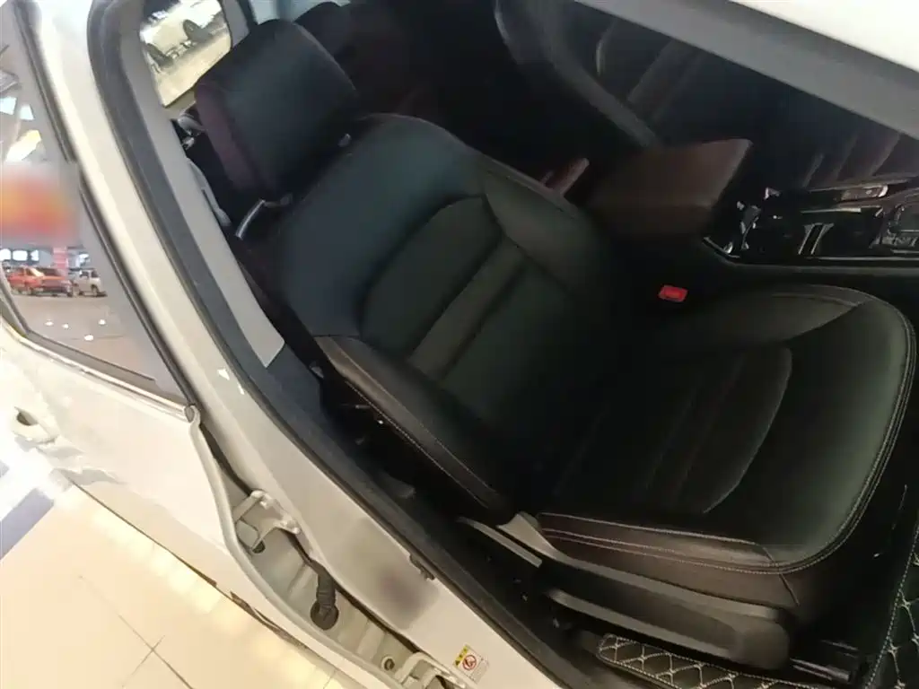GAC Trumpchi Trumpchi GS3 2017 Model 200T Automatic Luxury Edition фото 25