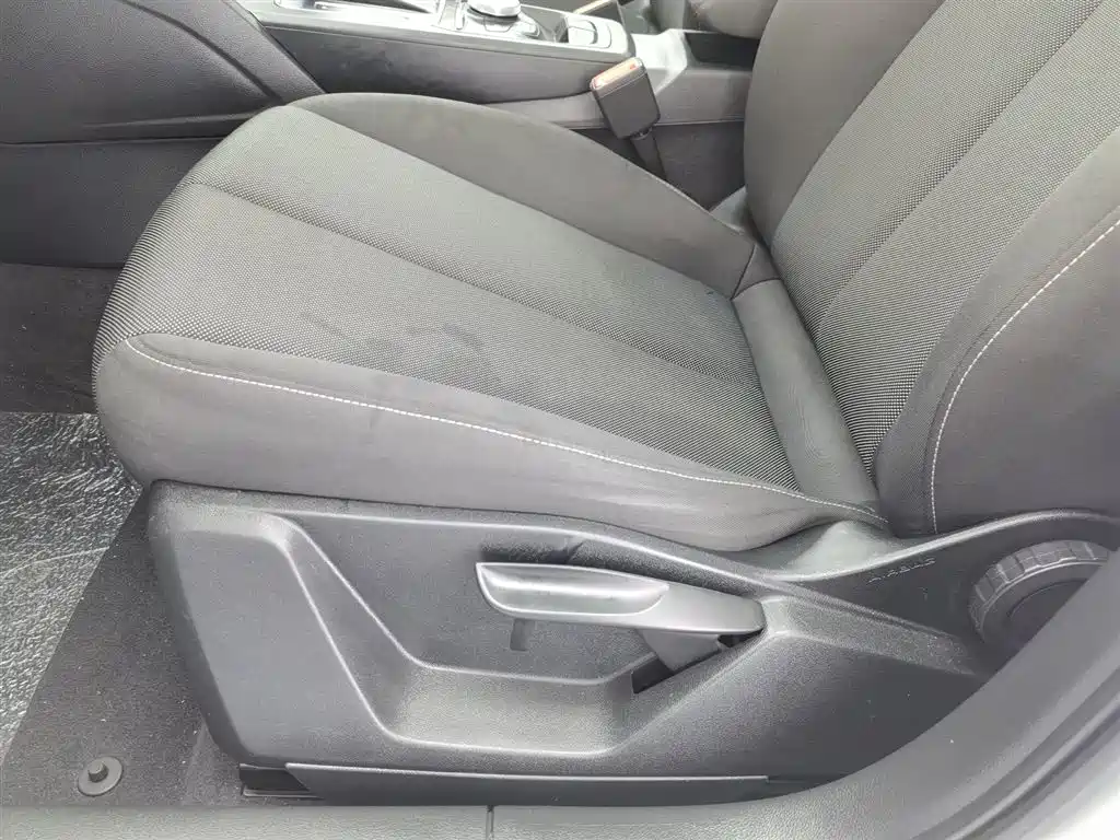 Audi Q2L 2020 35 TFSI Progressive Dynamic Model фото 20