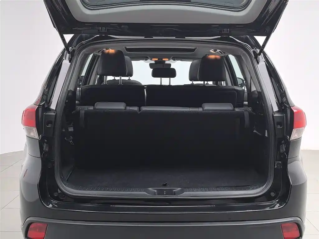 Toyota Highlander 2021 2.0T AWD Luxury 7-Seater фото 16