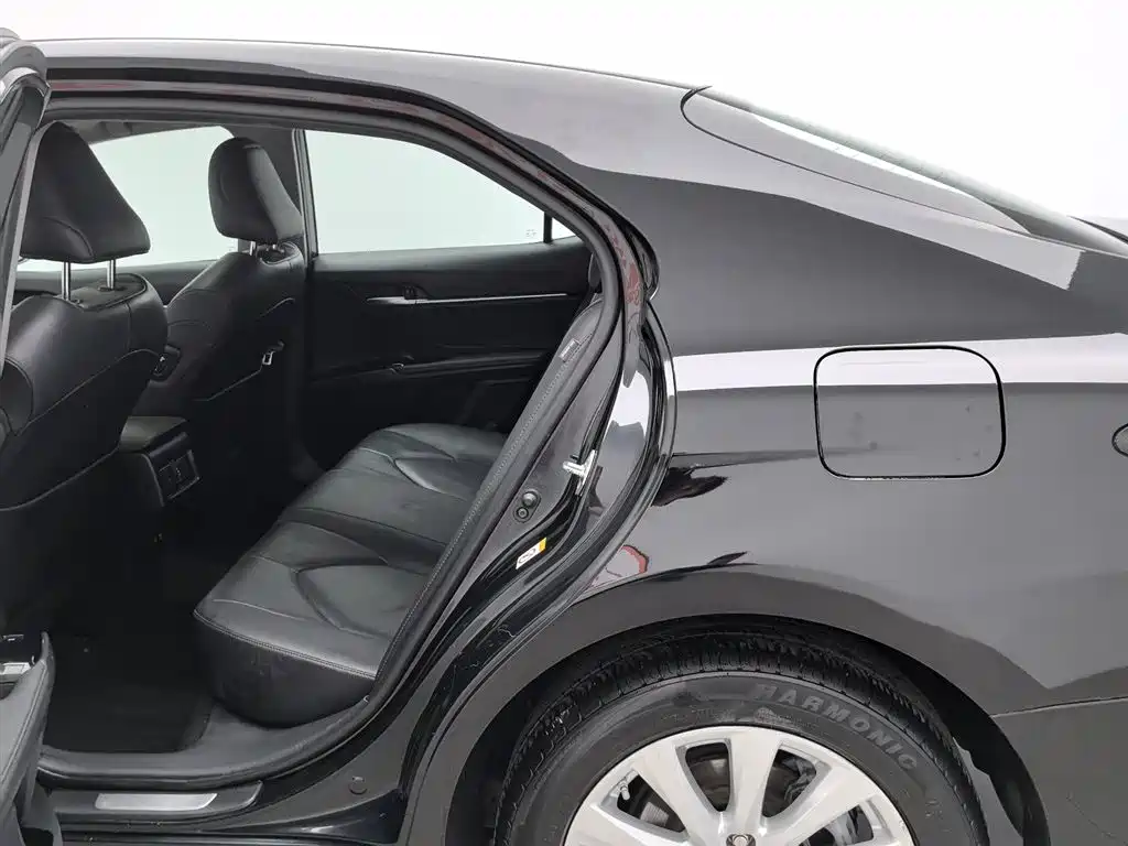 Toyota Camry 2018 2.0G Luxury Edition фото 15