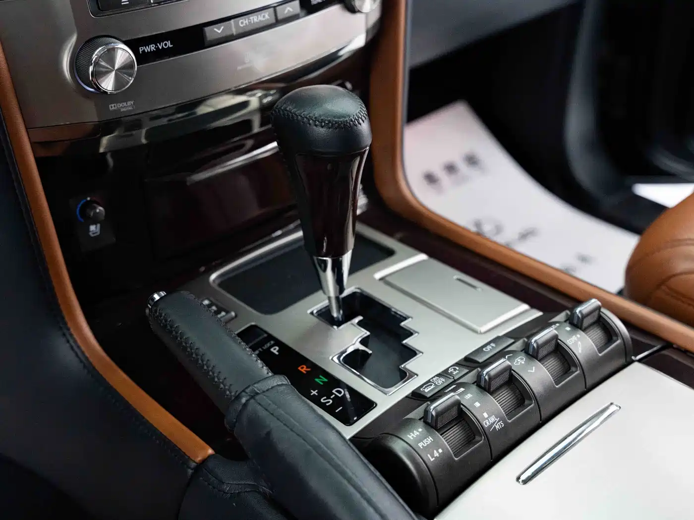 Lexus LX 2012 Model 570 фото 12