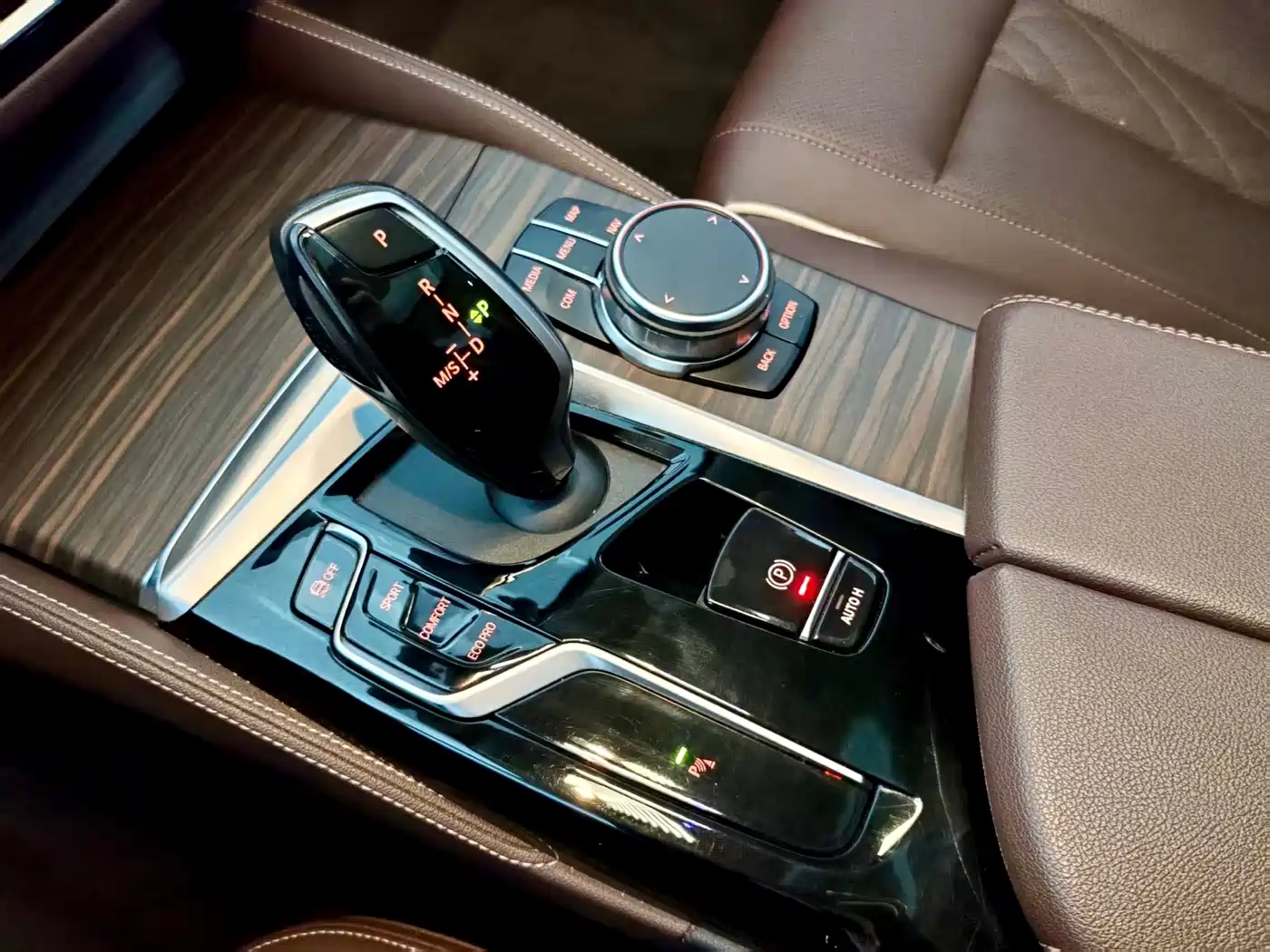 BMW 5 Series 2023 530Li xDrive Luxury Package фото 10