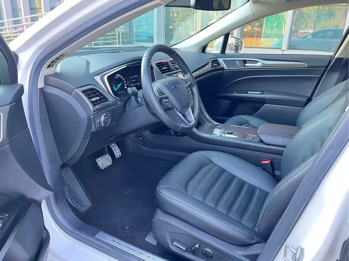 FORD MONDEO