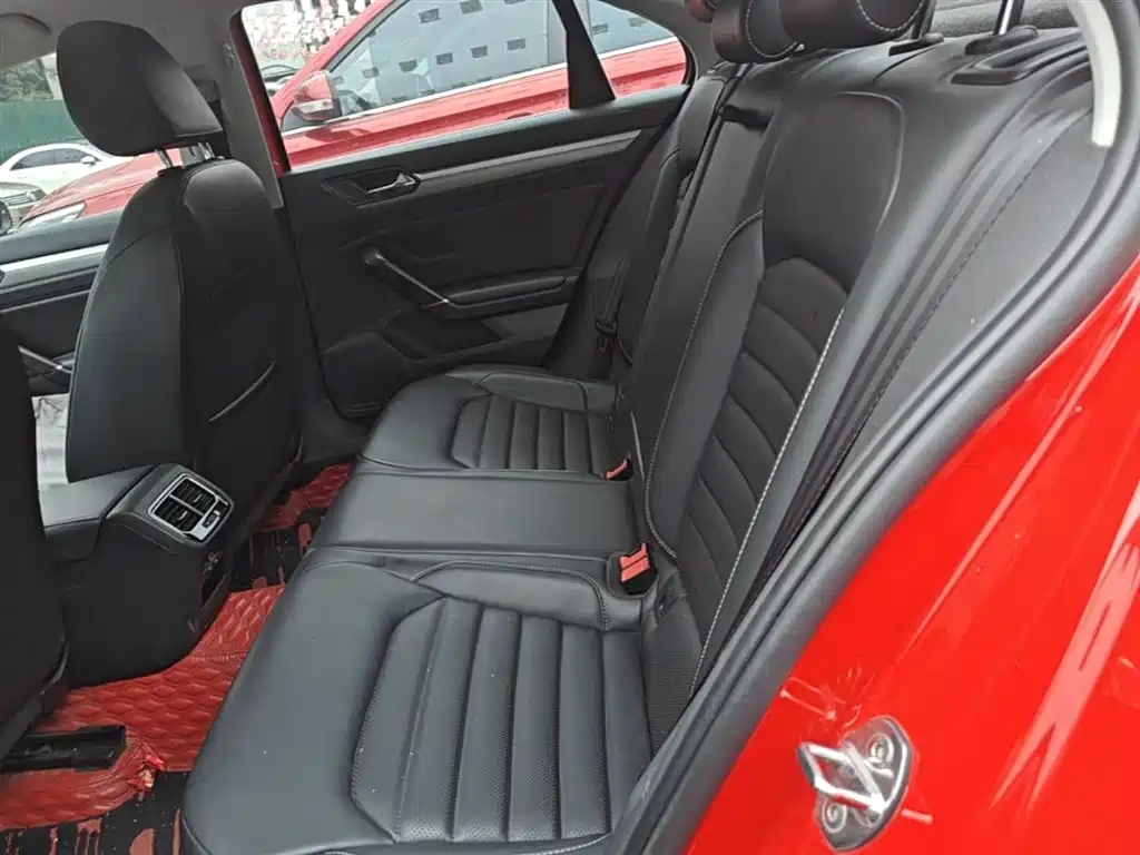 VOLKSWAGEN LINGDU