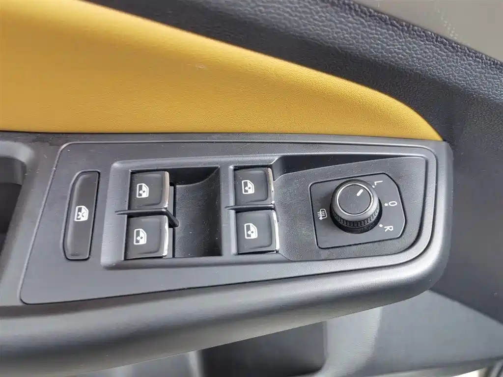 Volkswagen Bora 2023 200TSI DSG Yuexing Edition фото 9