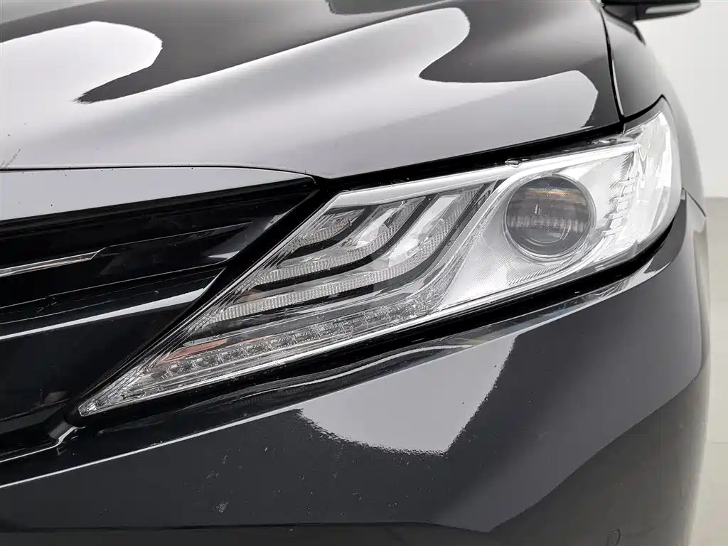 Toyota Camry 2018 2.0G Luxury Edition фото 7