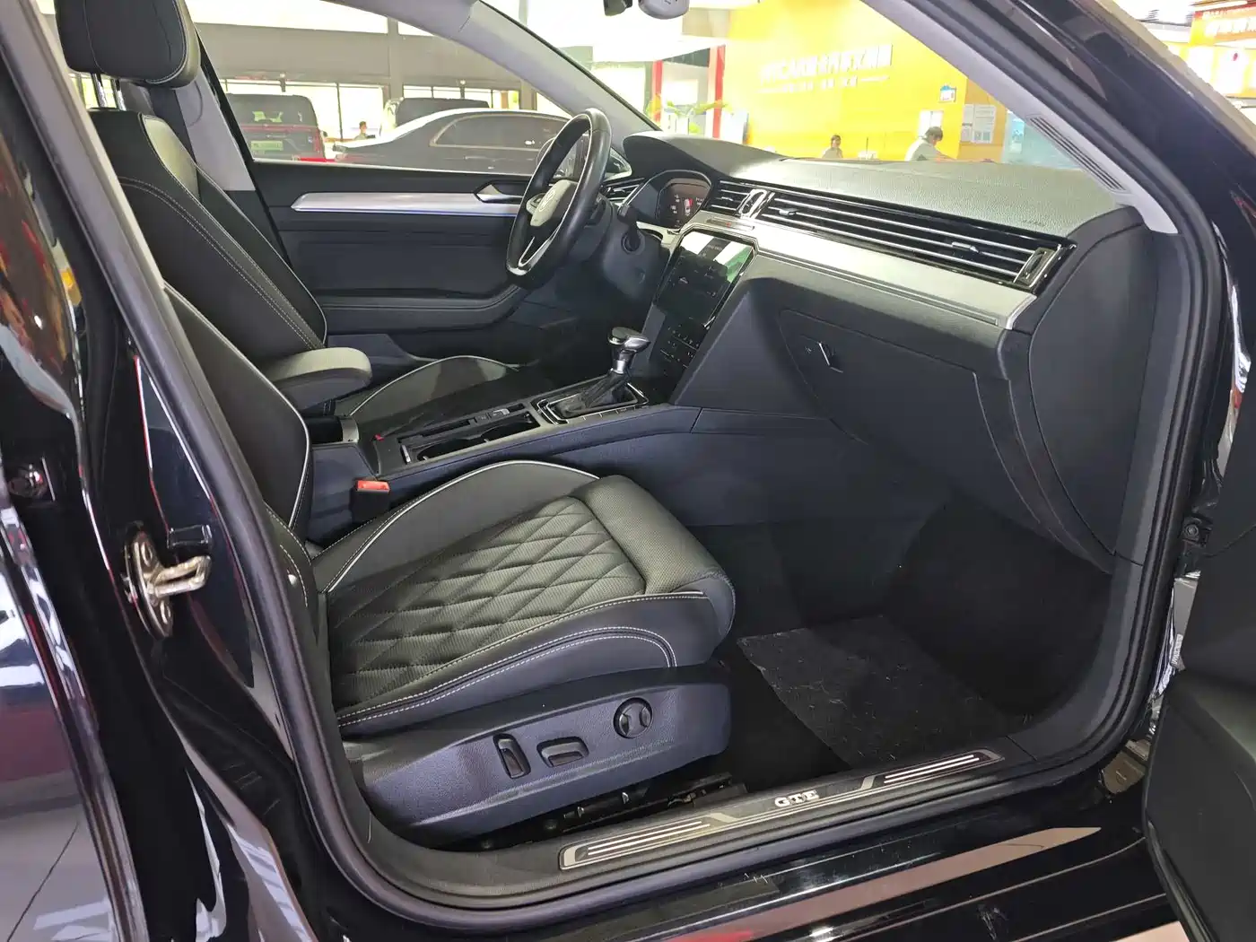 Volkswagen Magotan GTE Plug-in Hybrid 2022 GTE Luxury фото 15