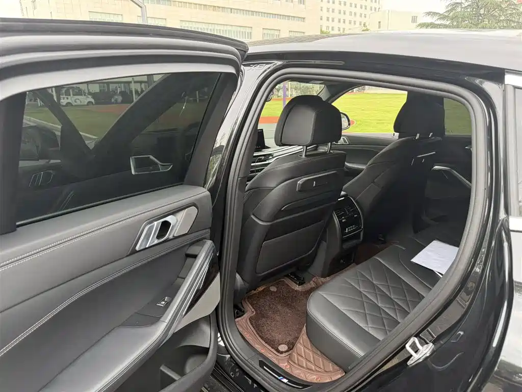 BMW X6 2023 xDrive40i Premium M Sport Package фото 8