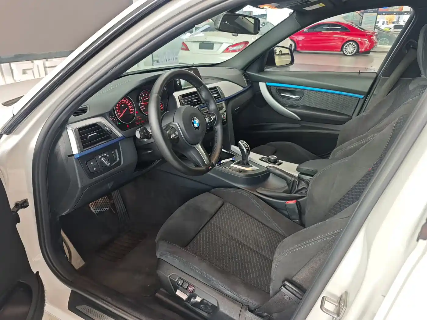 BMW 3 Series 2018 320i M Sport Package фото 4