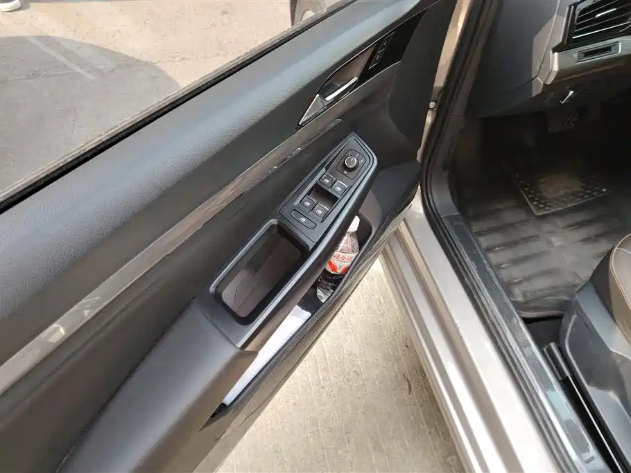 Volkswagen Bora 2019 Facelift 280TSI DSG Elite China V фото 7