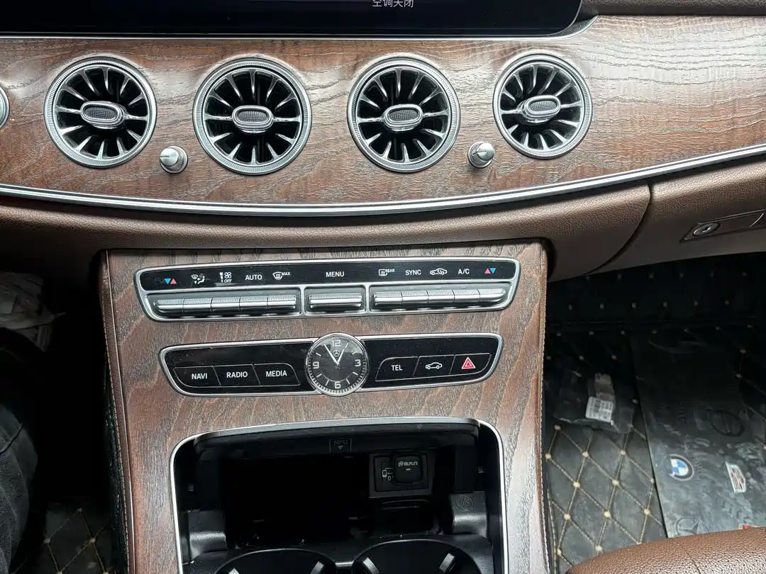 Mercedes-Benz E-Class 2019 E 260 L фото 13
