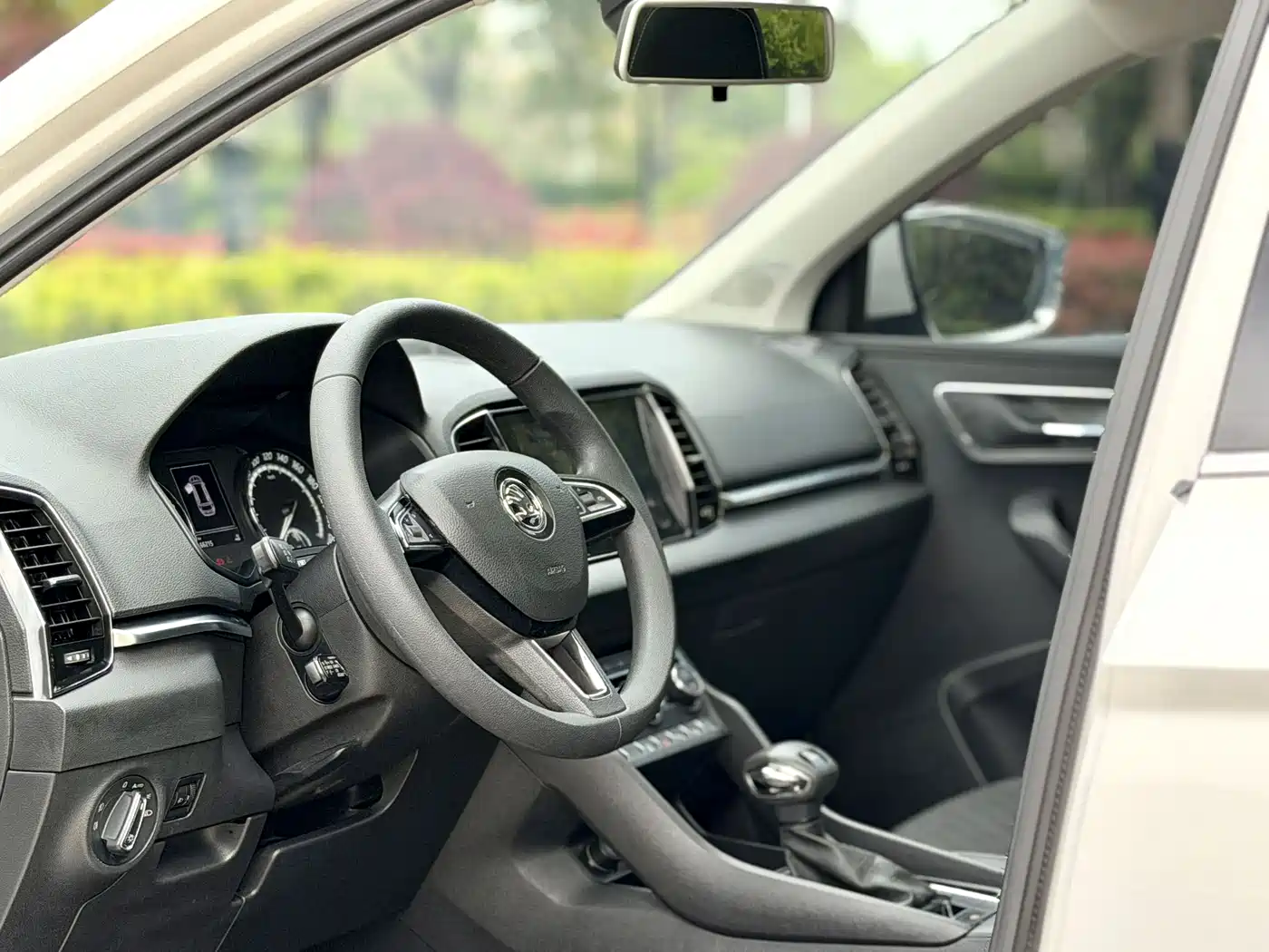Škoda Karoq 2019 TSI280 Smart Drive Luxury Edition China VI фото 7