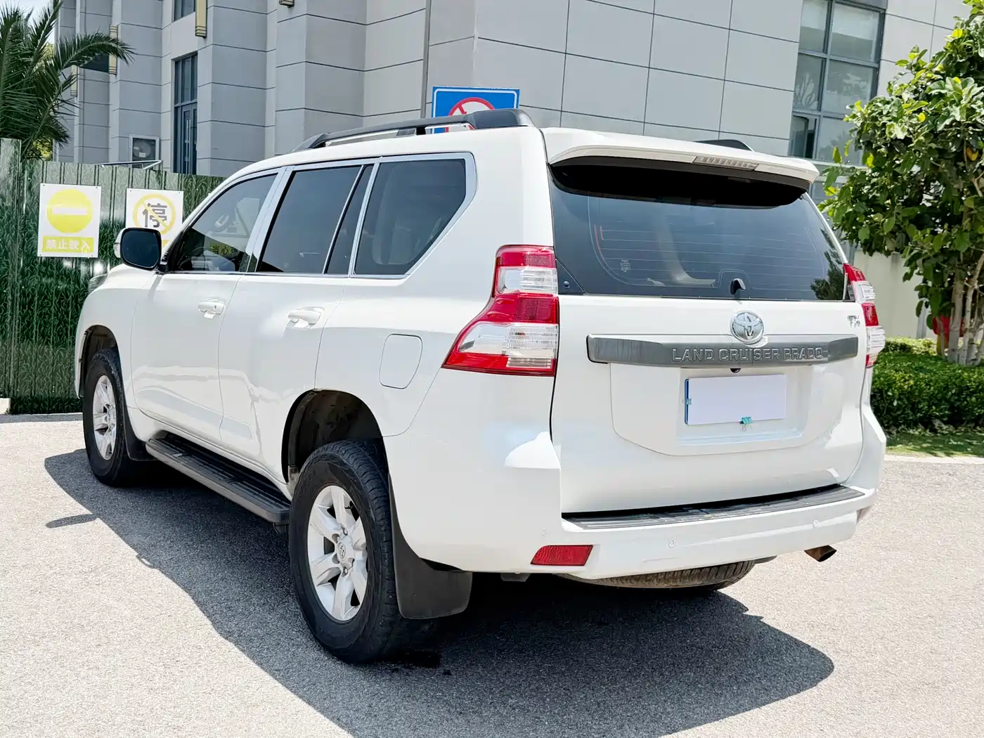 Toyota Prado (Import) 2014 2.7L Automatic Standard Edition фото 17