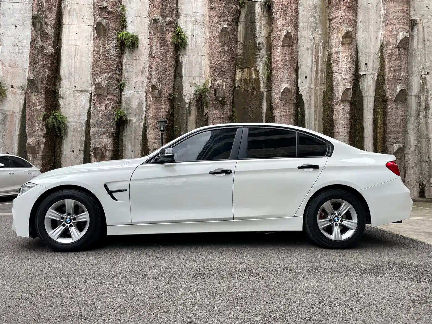 BMW 3 Series 2015 320i Fashion фото 5