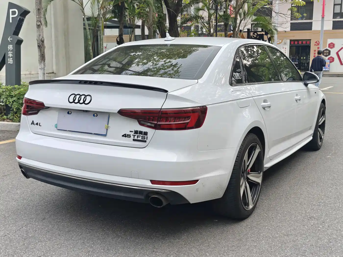 Audi A4L 2018 30th Anniversary 40 TFSI Sport фото 30