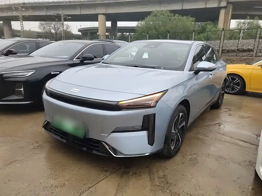 Geely Galaxy L6 2025 EM-i 140km Starship Edition