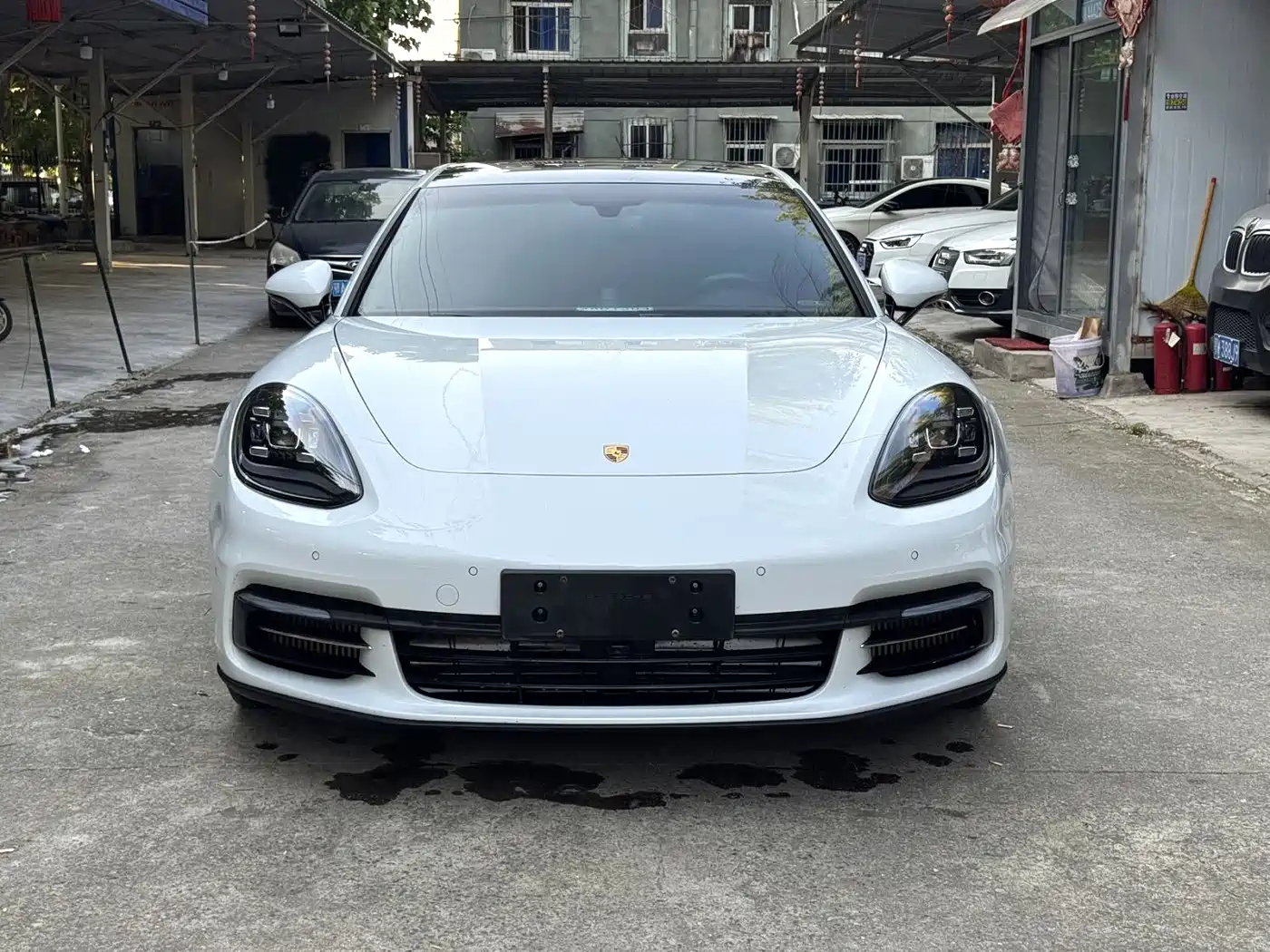 Porsche Panamera New Energy 2017 Panamera 4 E-Hybrid Executive Long Wheelbase 2.9T фото 2
