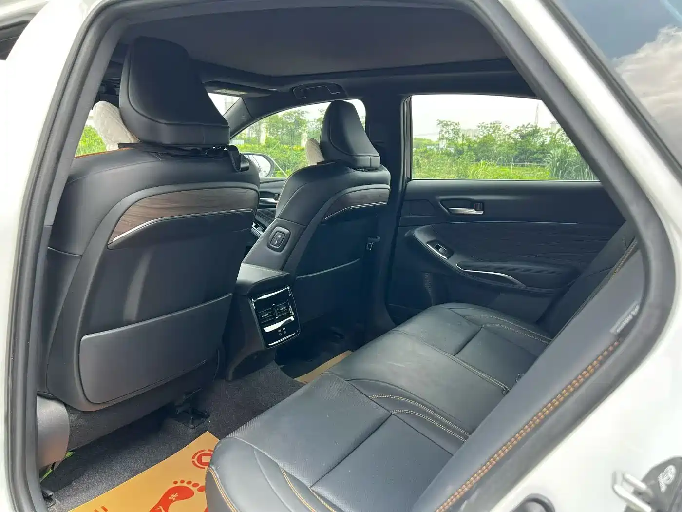Toyota Avalon 2024 Model Hybrid 2.5L XLE Prestige Edition фото 7