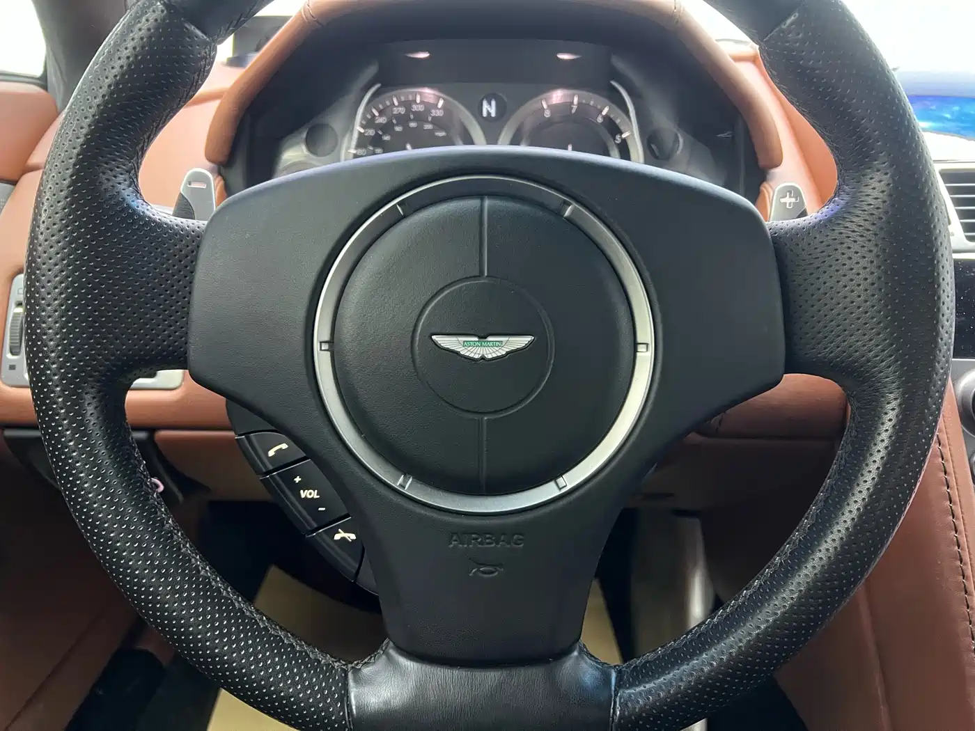 Aston Martin V8 Vantage 2012 2011 4.7L Sportshift Coupe