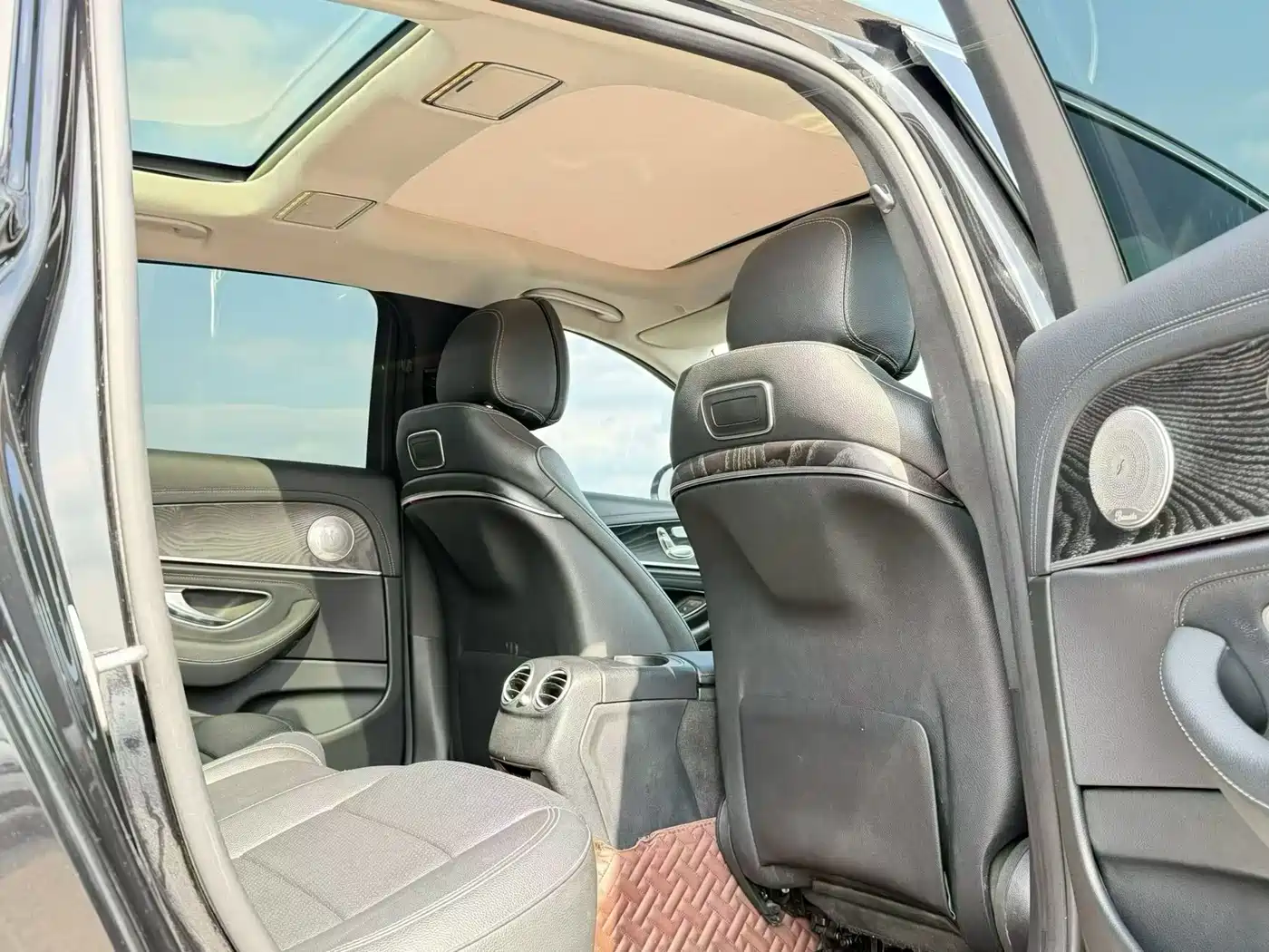 Mercedes-Benz E-Class 2016 E 200 L Sport Type фото 7