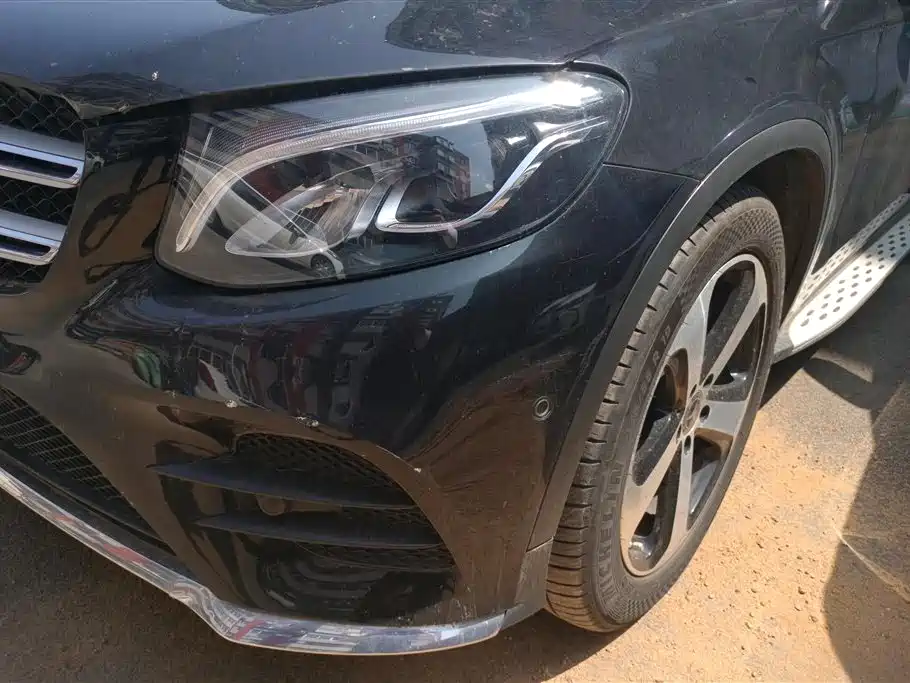 Mercedes-Benz GLC 2018 GLC 260 4MATIC Luxury фото 5
