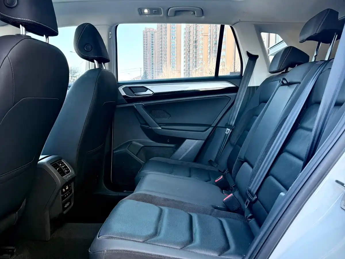 Volkswagen Tayron 2021 280TSI 2WD Luxury Smart Connect фото 11