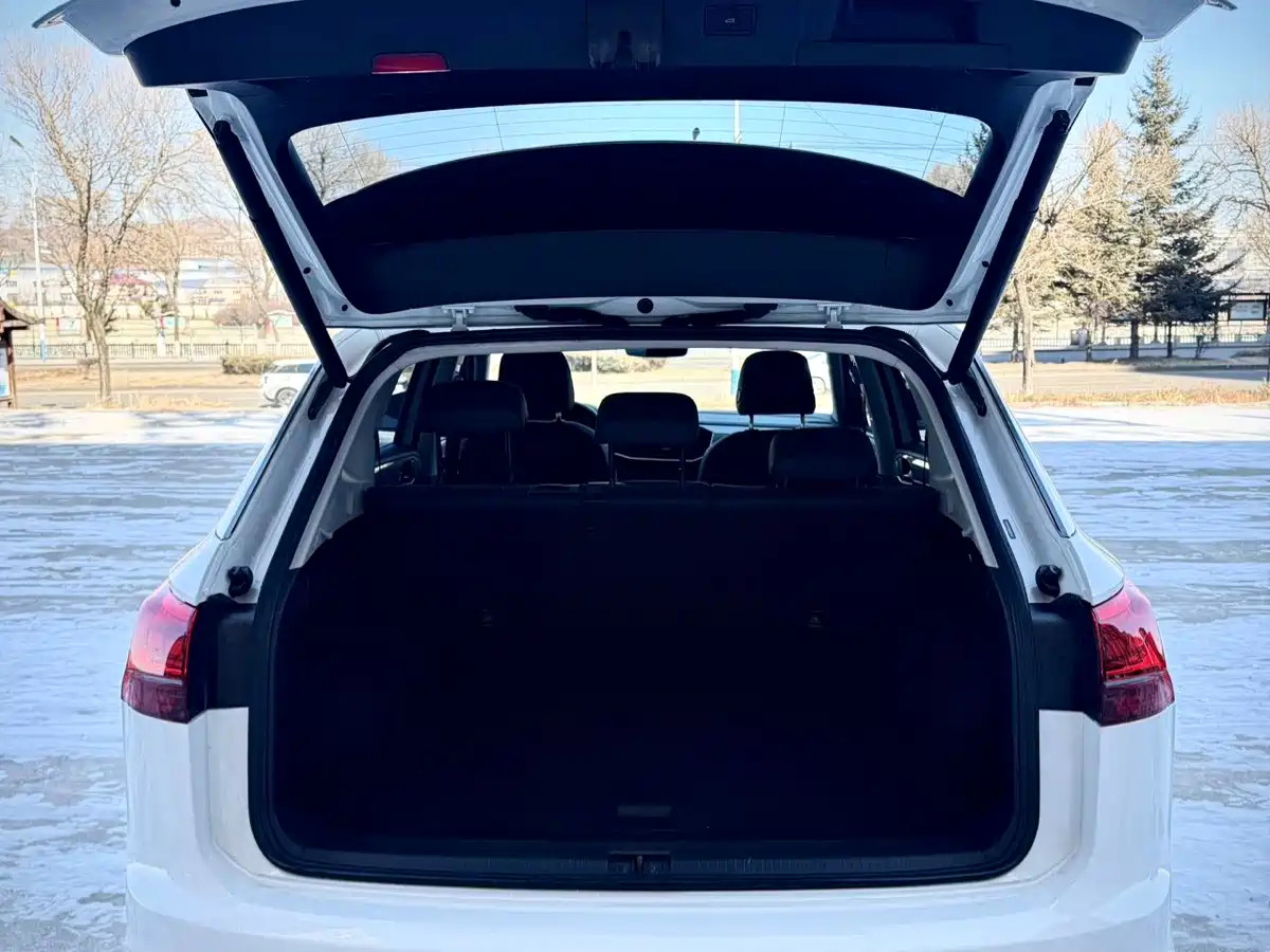 Volkswagen Tayron 2021 280TSI 2WD Luxury Smart Connect фото 15