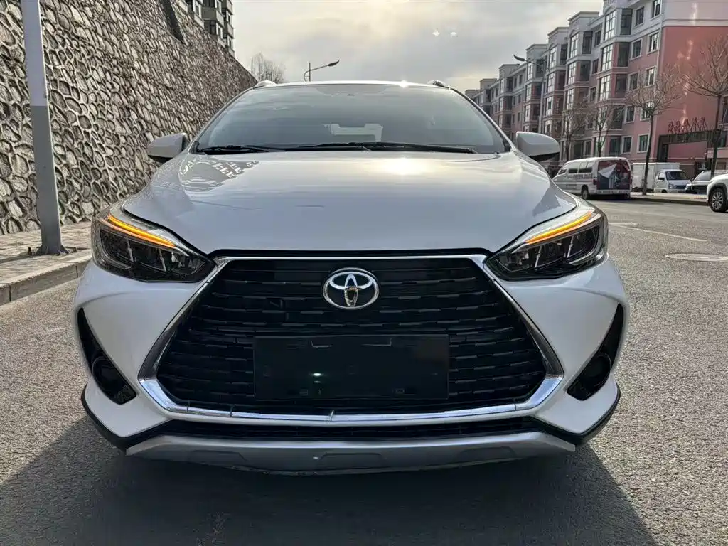 Toyota YARiS L Zhi Xuan 2021 1.5L CVT Luxury Edition фото 3