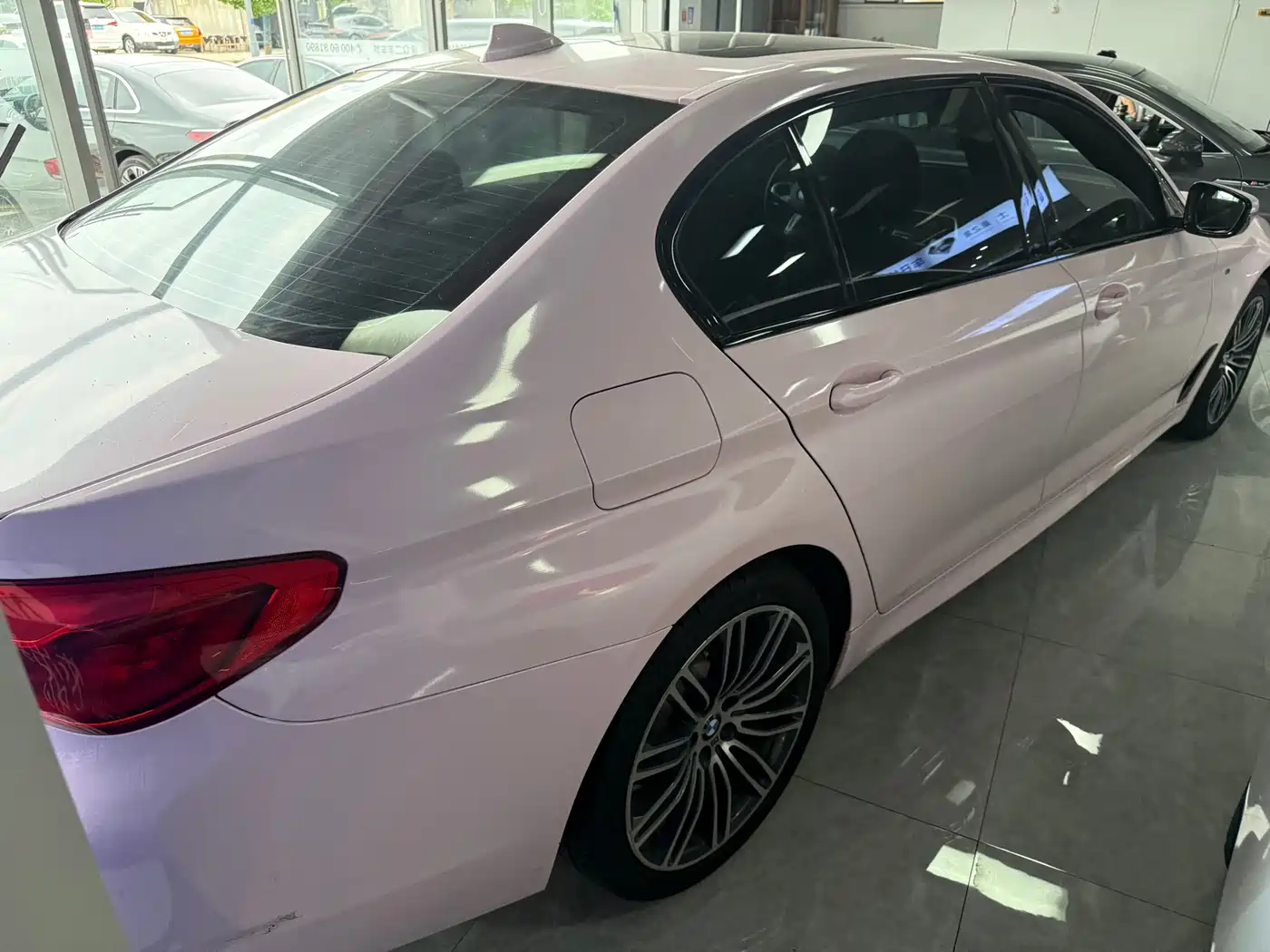 BMW 5 Series 2019 530Li xDrive M Sport Package фото 9