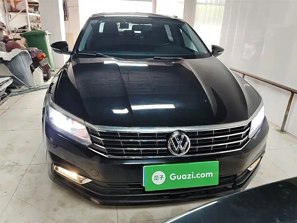 Volkswagen Passat 2017 330TSI DSG Prestige фото 3