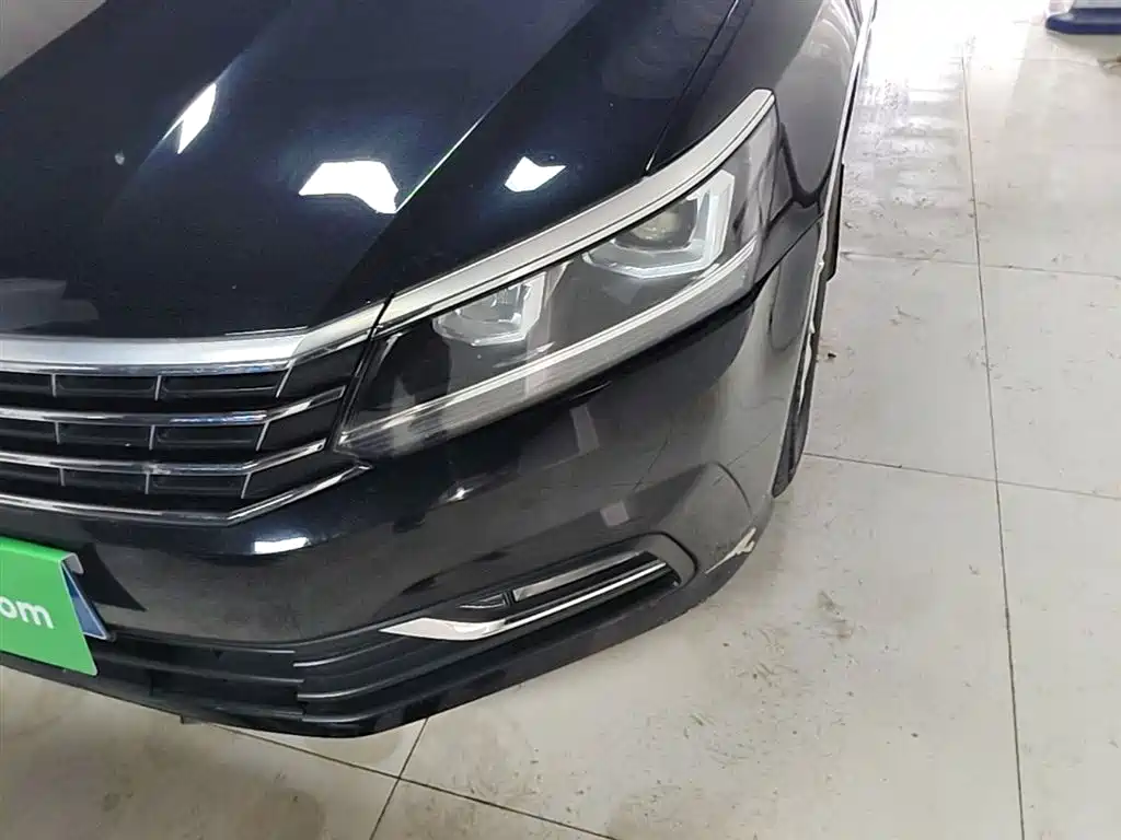 Volkswagen Passat 2017 330TSI DSG Prestige фото 24