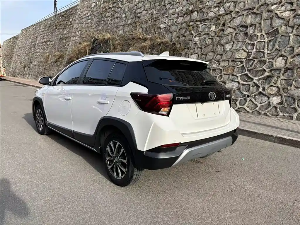 Toyota YARiS L Zhi Xuan 2021 1.5L CVT Luxury Edition фото 6