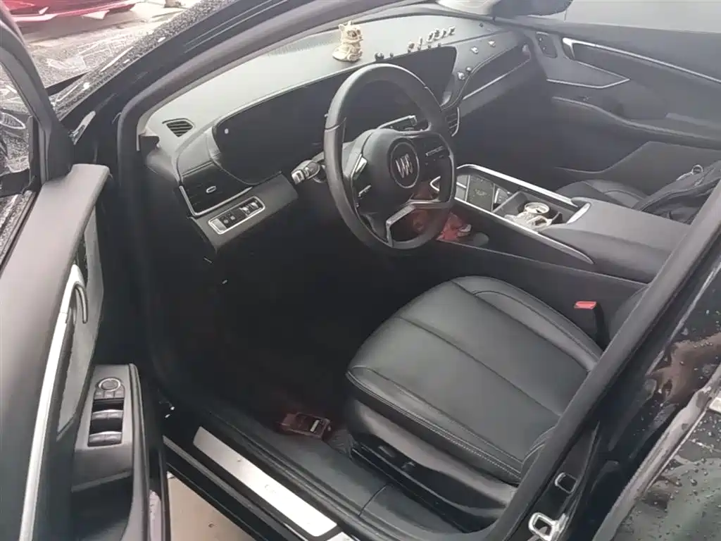 Buick LaCrosse 2023 Facelift 25T Overland Edition фото 16
