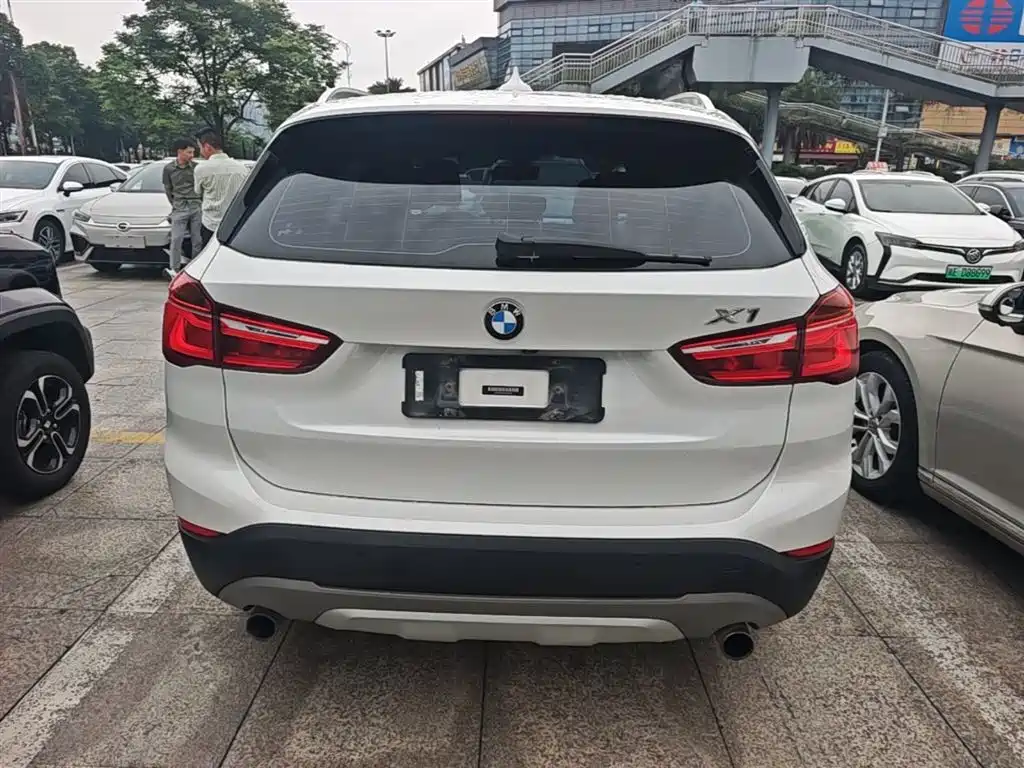BMW X1 2016 sDrive20Li Luxury Model фото 6