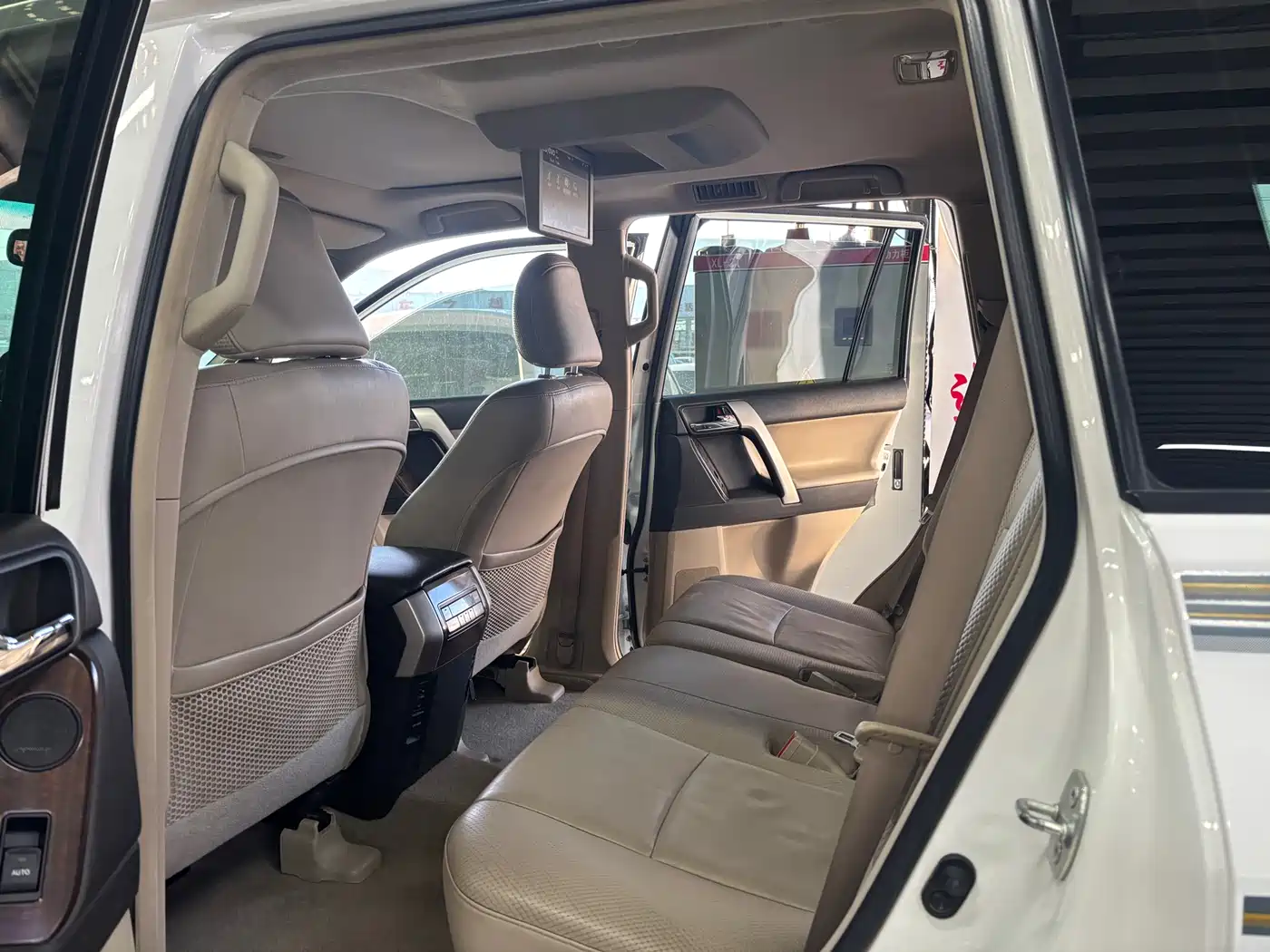 Toyota Prado 2014 4.0L Automatic VX NAVI фото 9
