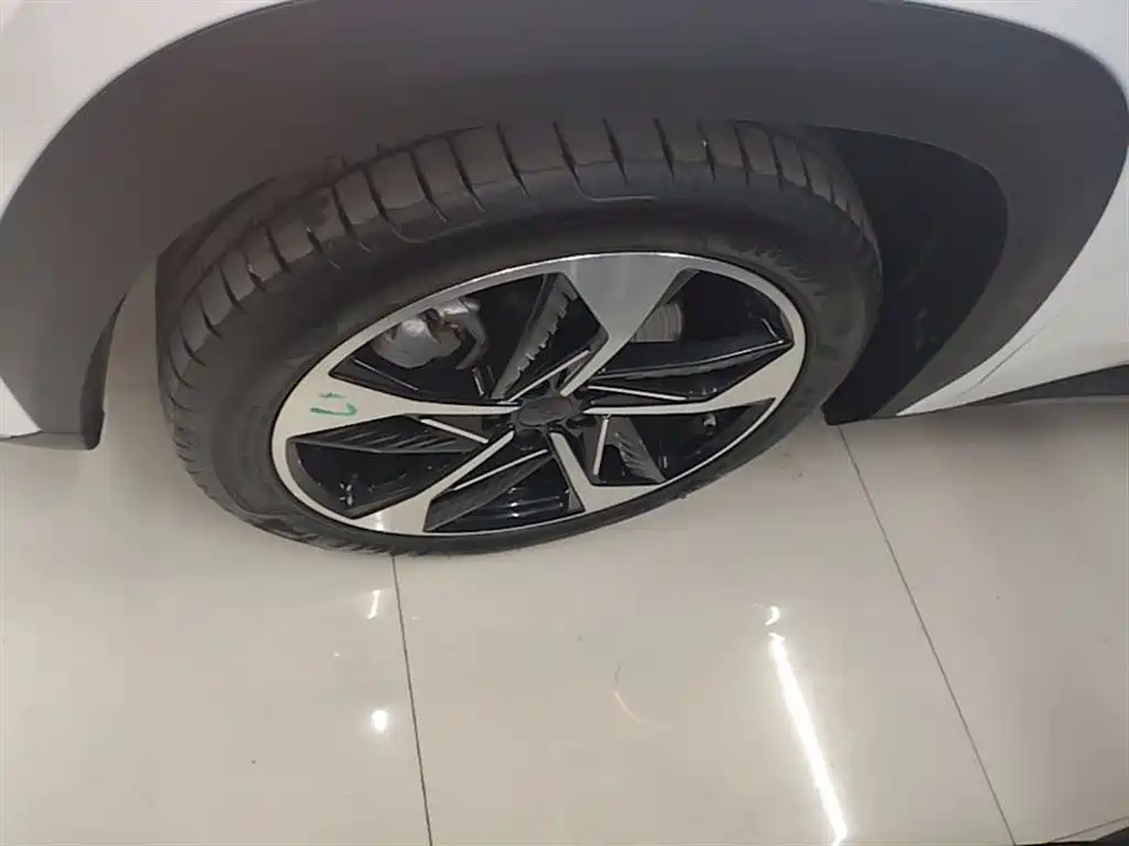 Geely Galaxy Galaxy L7 2023 1.5T 115km Starship фото 23