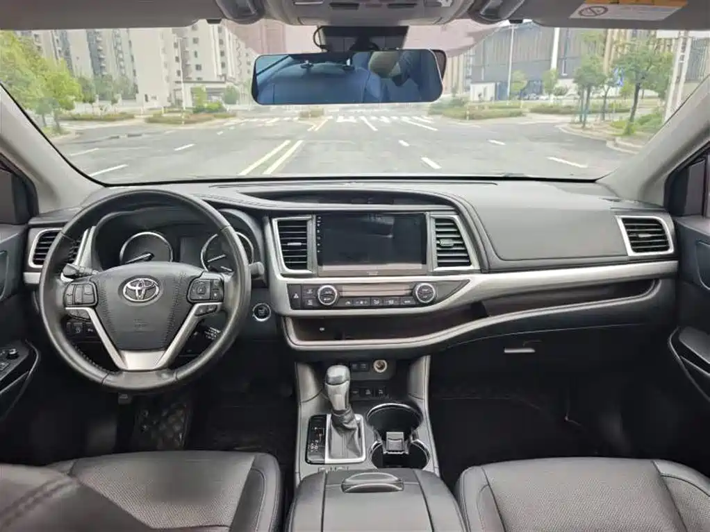 Toyota Highlander 2018 2.0T 4WD Luxury 7-seater (China V) фото 6