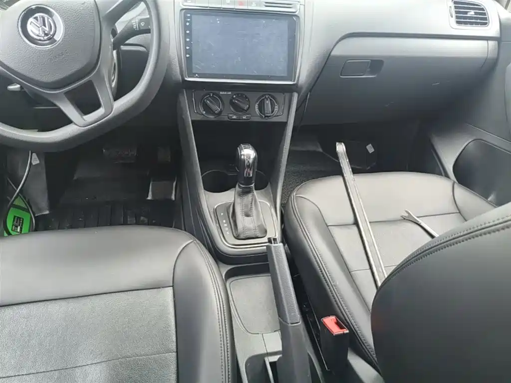 Volkswagen Polo 2018 1.5L Auto Safe Drive фото 14