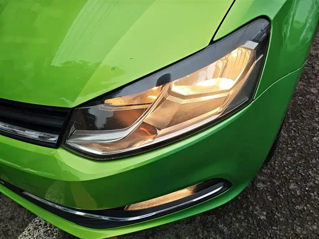 Volkswagen Polo 2014 1.6L Automatic Comfort Edition фото 24