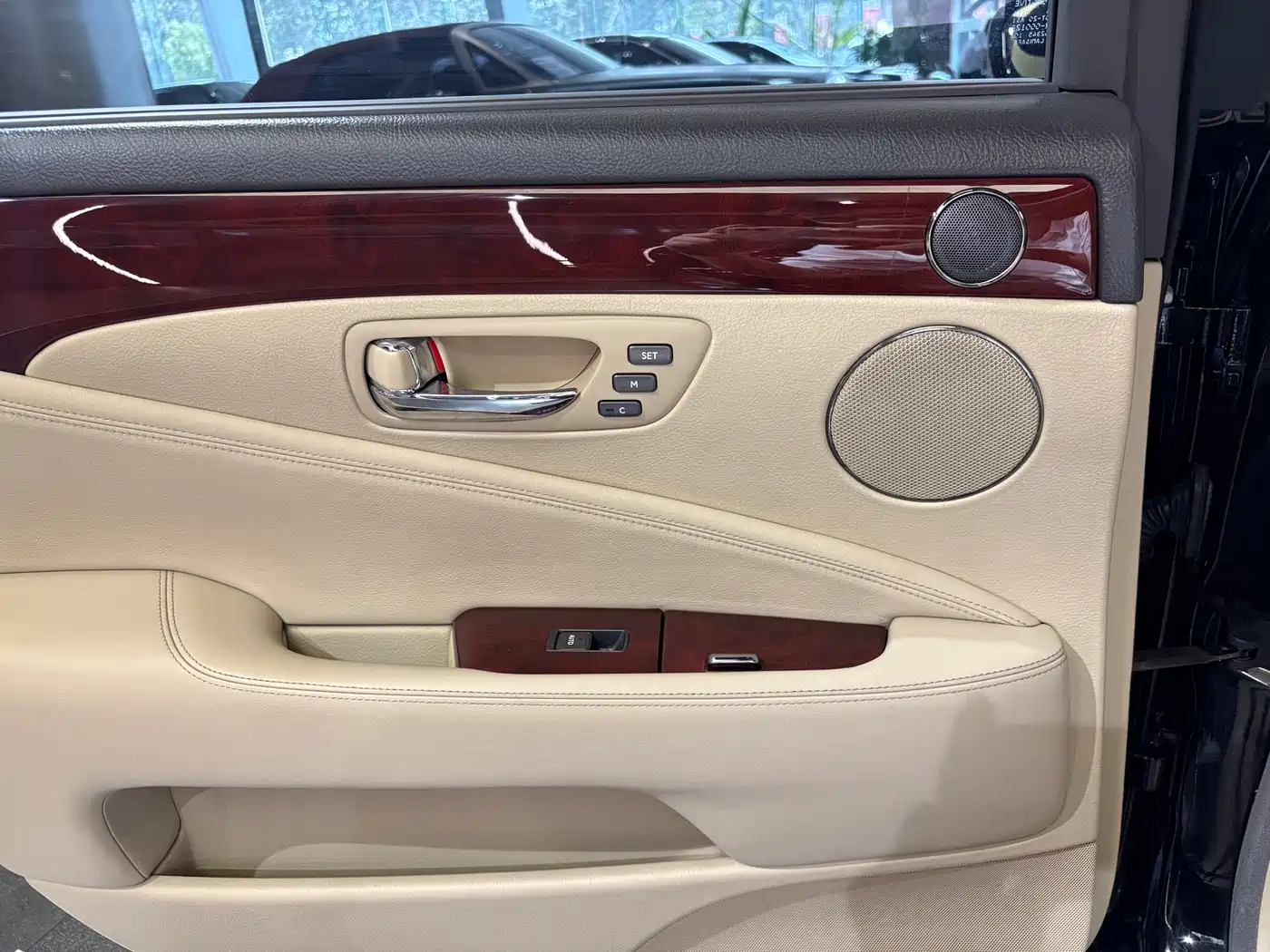 Lexus LS 2006 460L Premium Edition фото 15